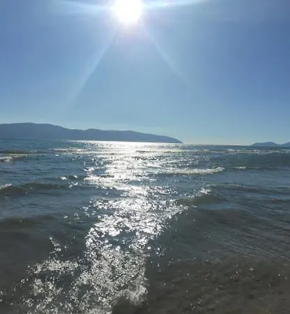 Seabreeze דירה *